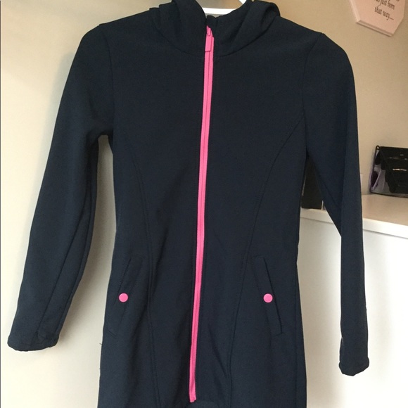 Bench rain coat that is and fuzzy on the inside - Picture 1 of 6